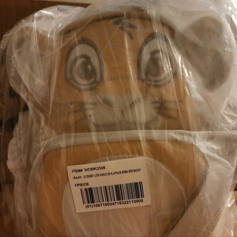 Loungefly Disney100 Platinum Simba Loungefly (LE 1000) mini-backpack